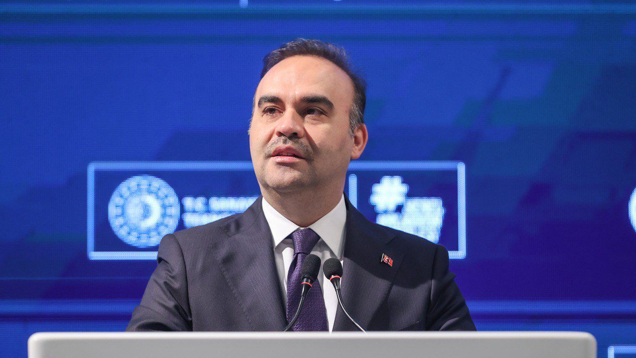 Uluslararası lider ve genç araştırmacılar programları için yeni çağrılar açıldı