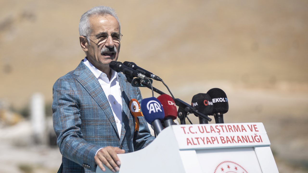 TÜRASAŞ ilk yerli 6 akslı elektrikli lokomotifi üretecek