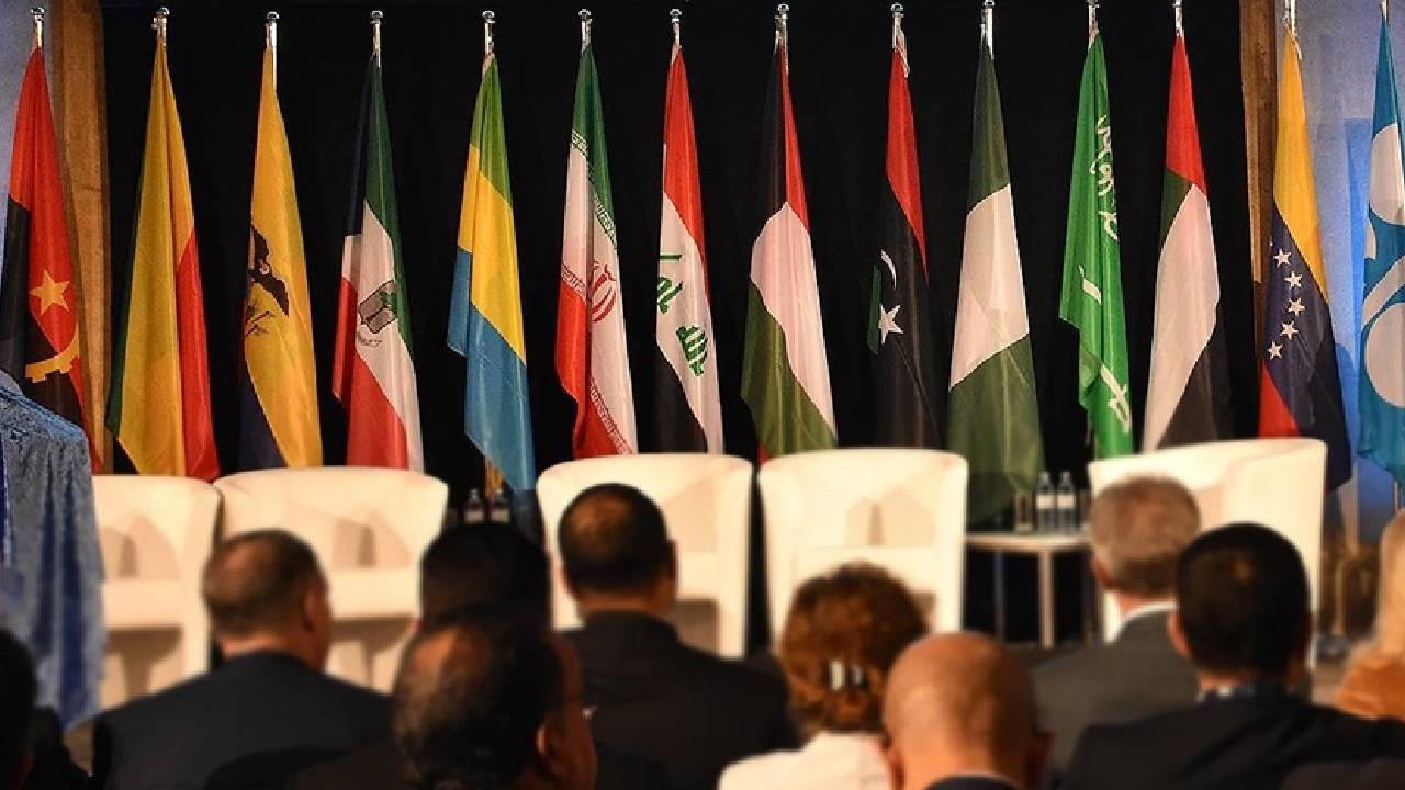 OPEC+ ülkeleri petrolde yeni üretim artışına hazırlanıyor