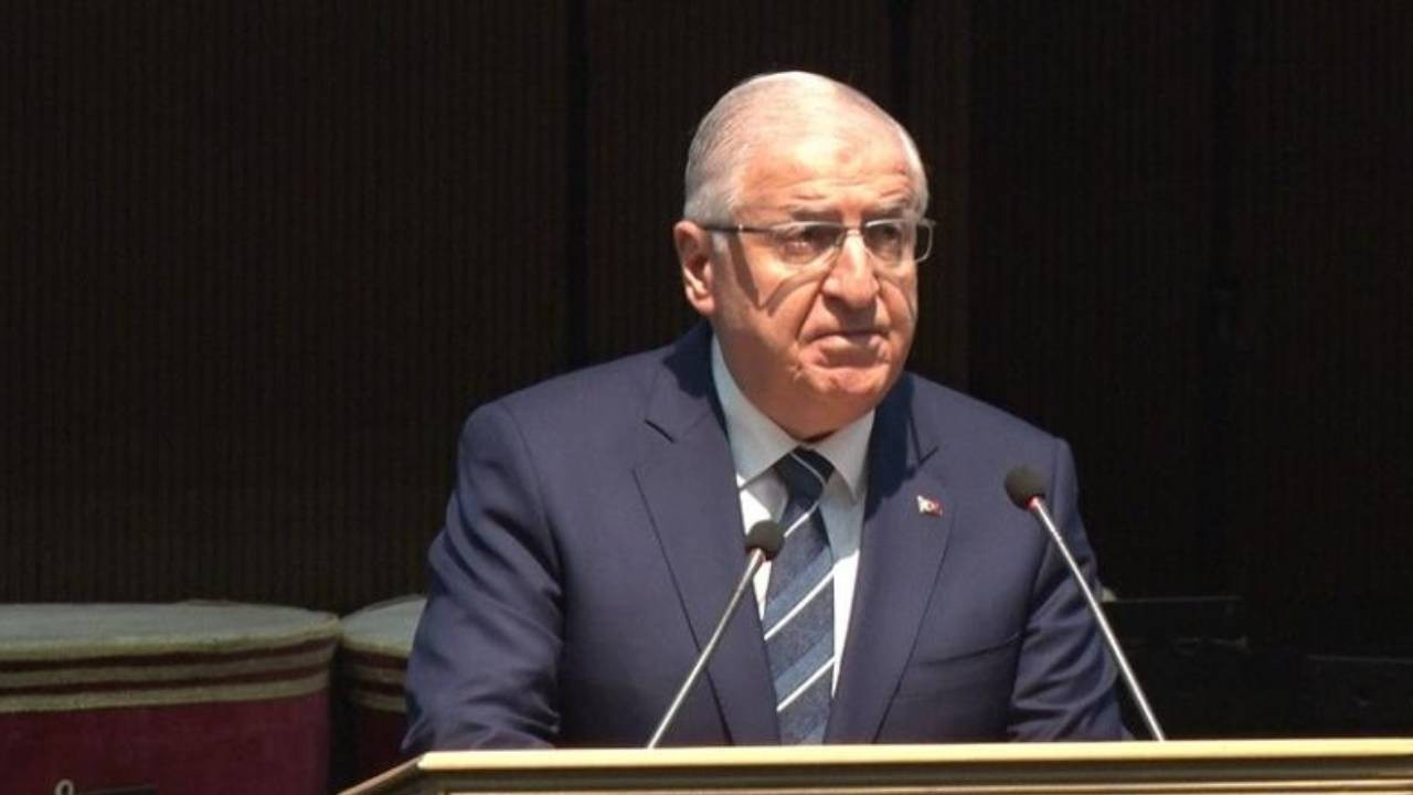 Bakan Güler: PKK ve bağlantılı tüm gruplar terör faaliyetlerini derhal durdurmalı Bakan Güler: PKK ve bağlantılı tüm gruplar terör faaliyetlerini derhal durdurmalı