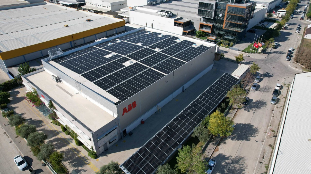 ABB, İzmir tesisinde 1 milyon kWh yenilenebilir enerji üretti