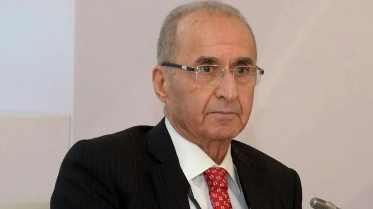 Eski CHP Genel Başkanı Hikmet Çetin tedbir amaçlı yoğun bakıma alındı