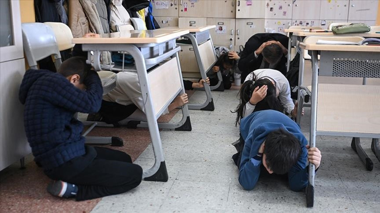 Pazartesi günü tüm okullarda eş zamanlı tahliye tatbikatı yapılacak